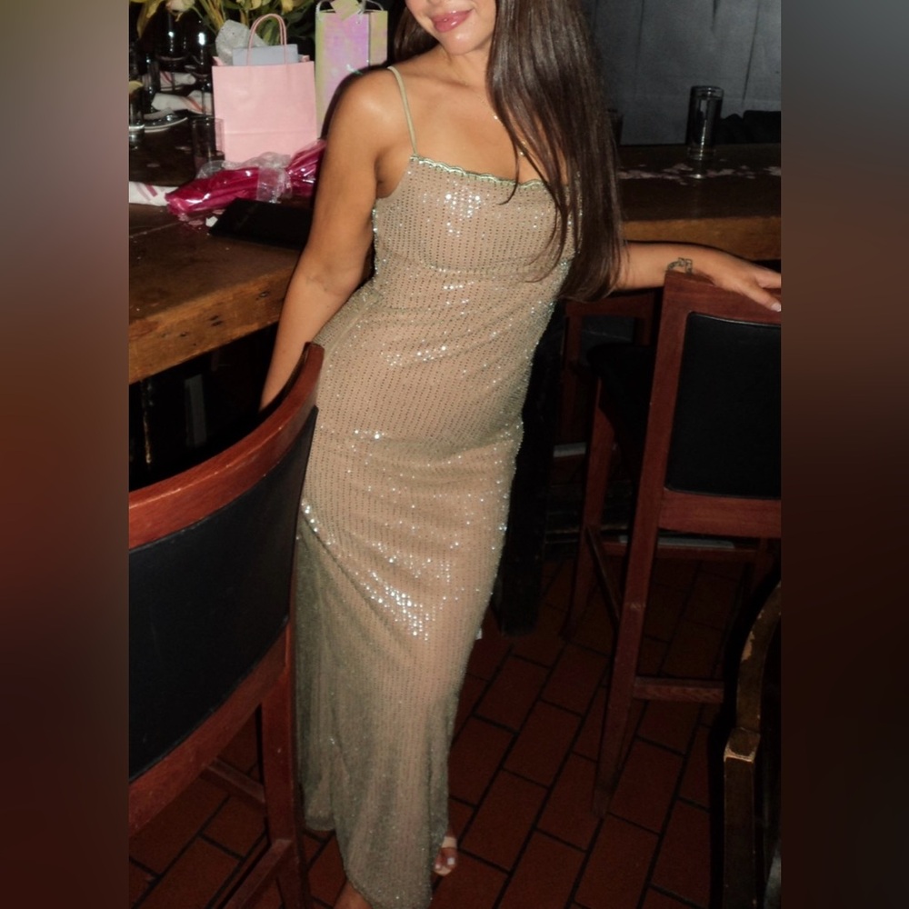 House of CB Alondra Dress- M - Picture 9 of 9